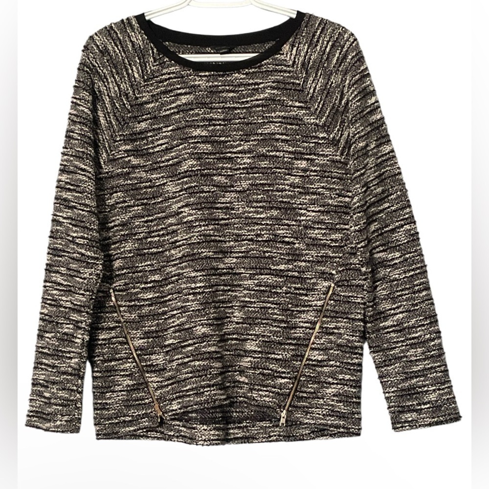 ANN TAYLOR Tops for women’s/sweater color black with metallic size M